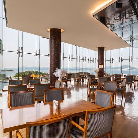 Hidden Bay Hotel Yeosu Exteriör bild