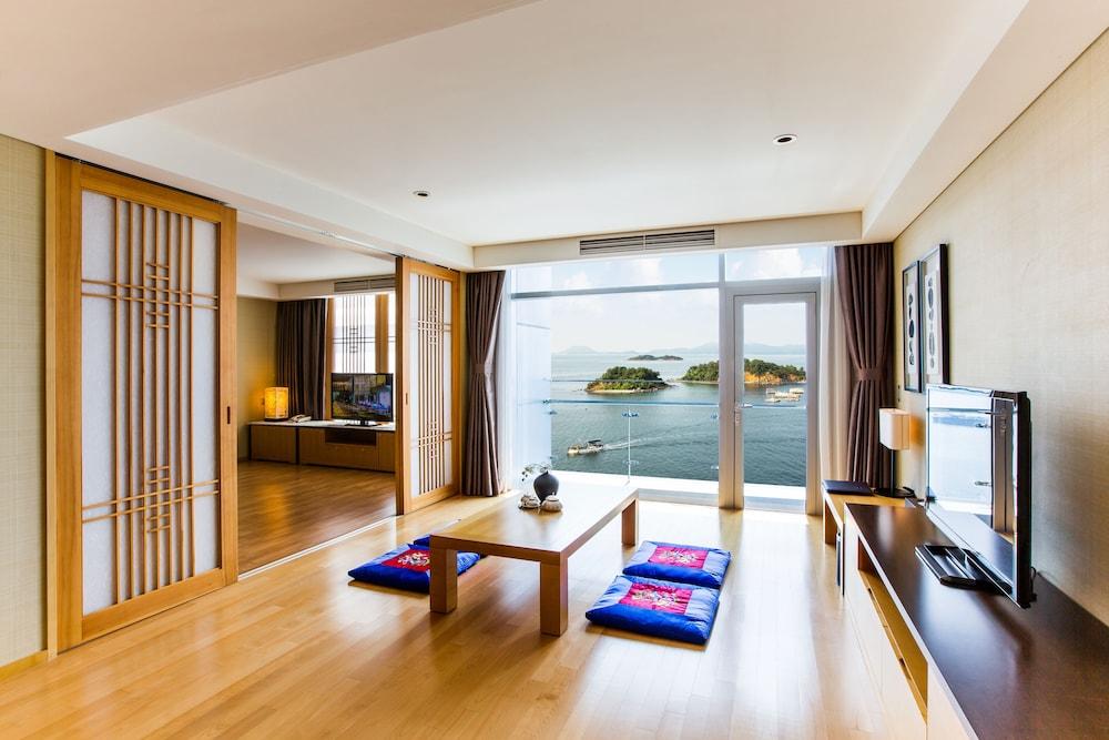 Hidden Bay Hotel Yeosu Exteriör bild