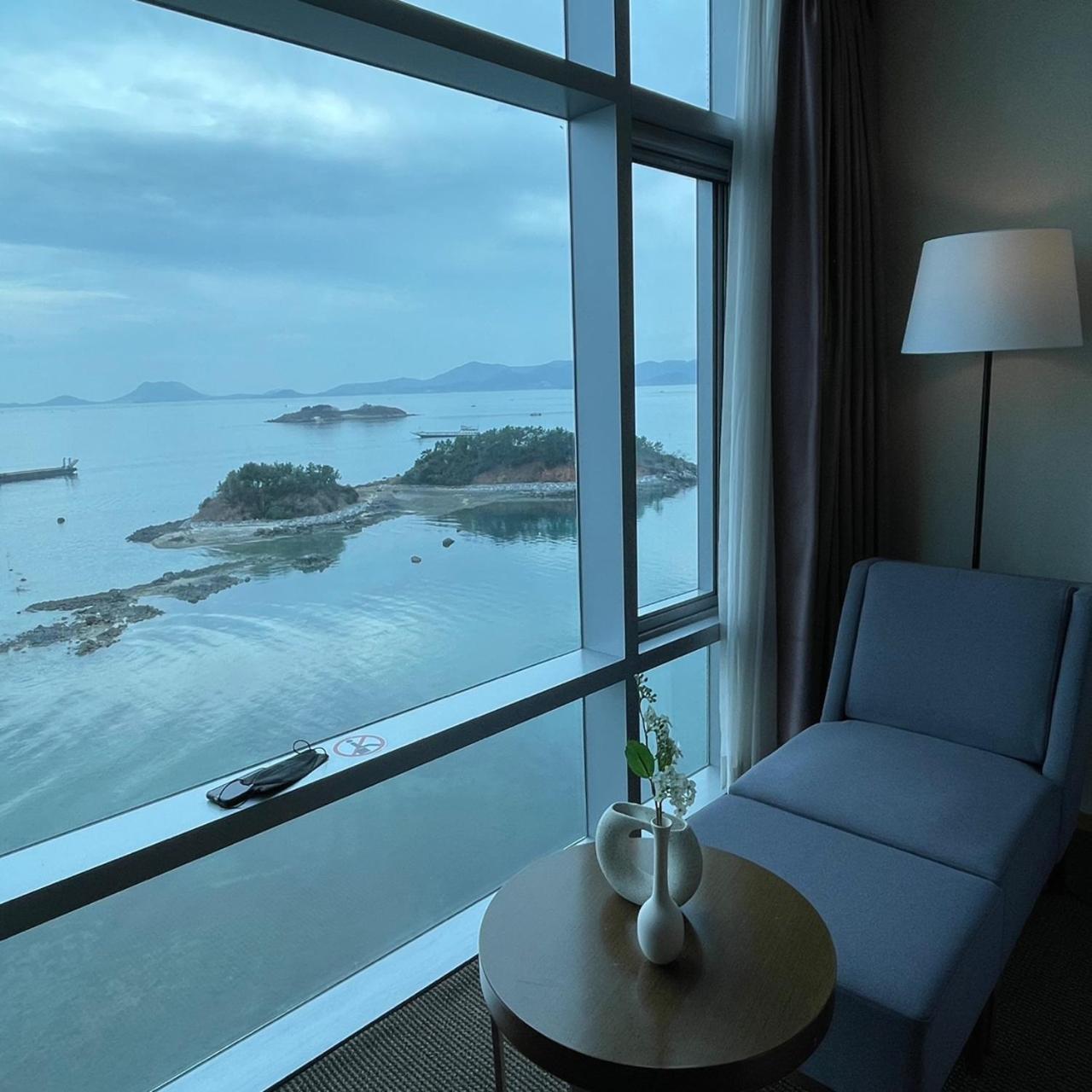 Hidden Bay Hotel Yeosu Exteriör bild