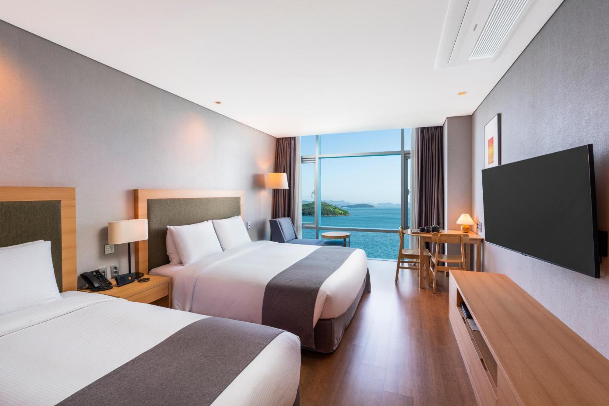 Hidden Bay Hotel Yeosu Exteriör bild