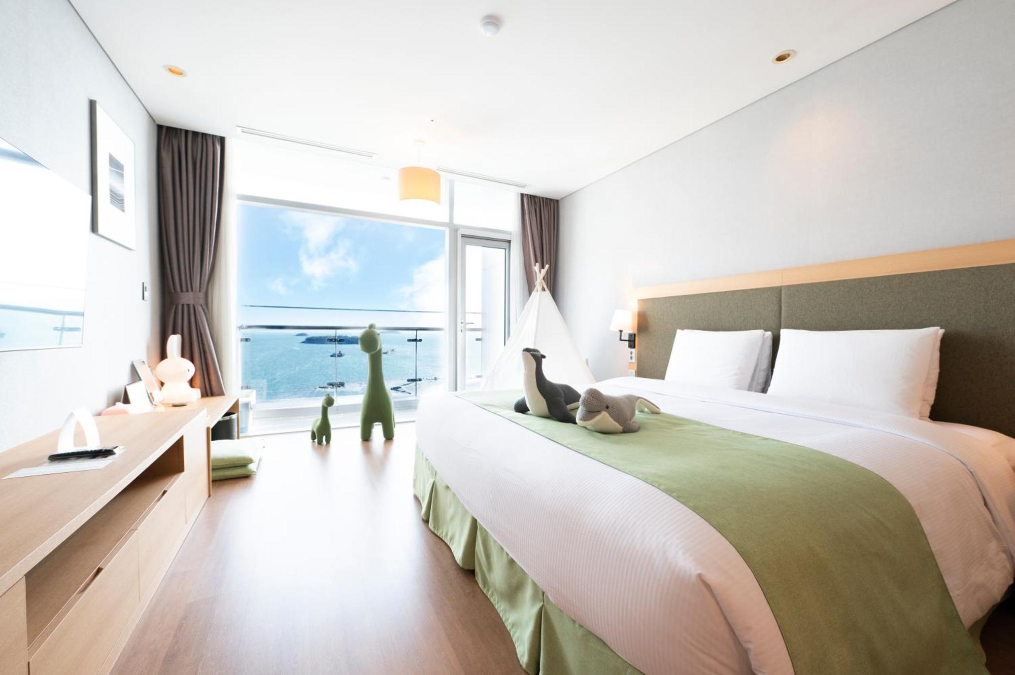 Hidden Bay Hotel Yeosu Exteriör bild