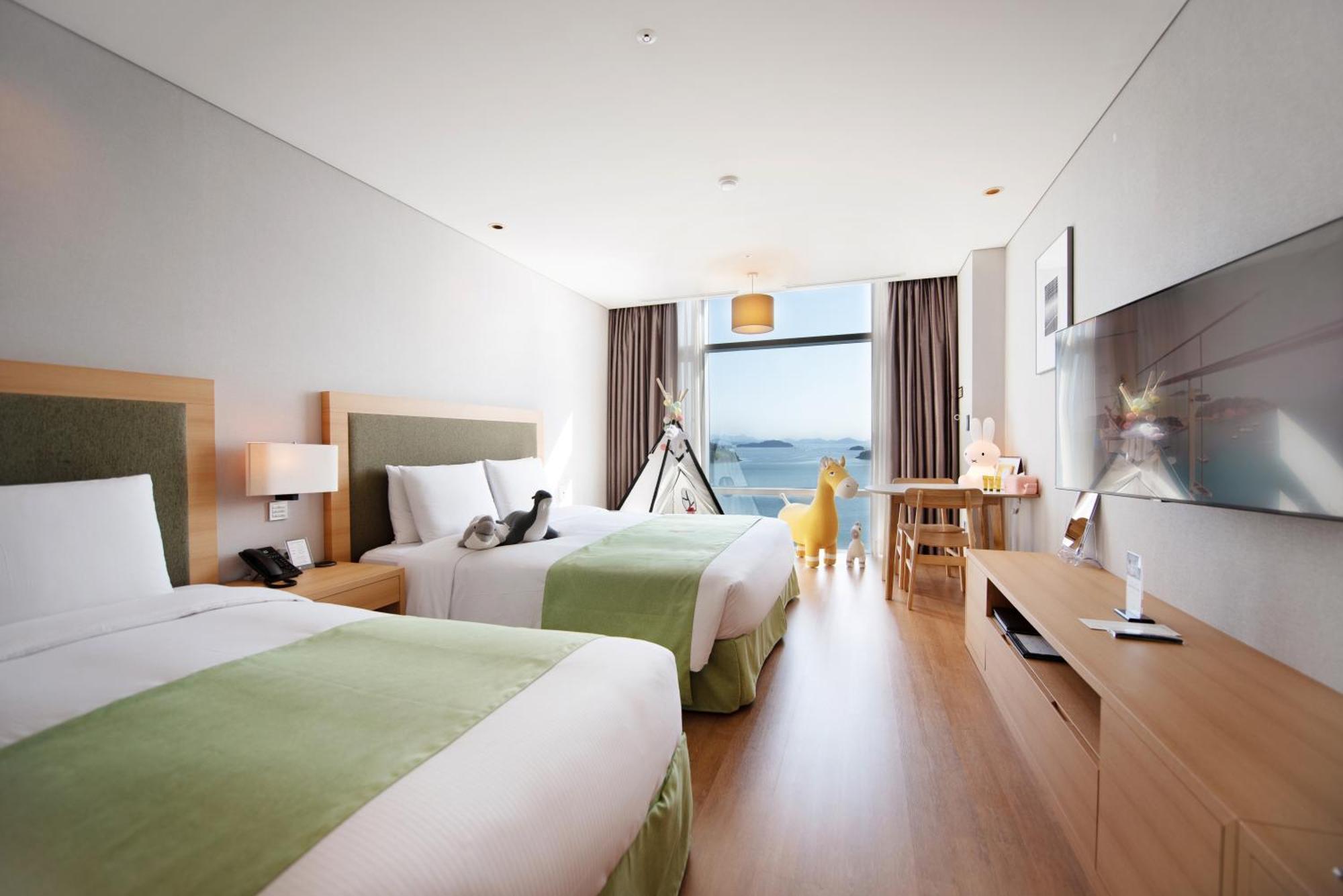 Hidden Bay Hotel Yeosu Exteriör bild