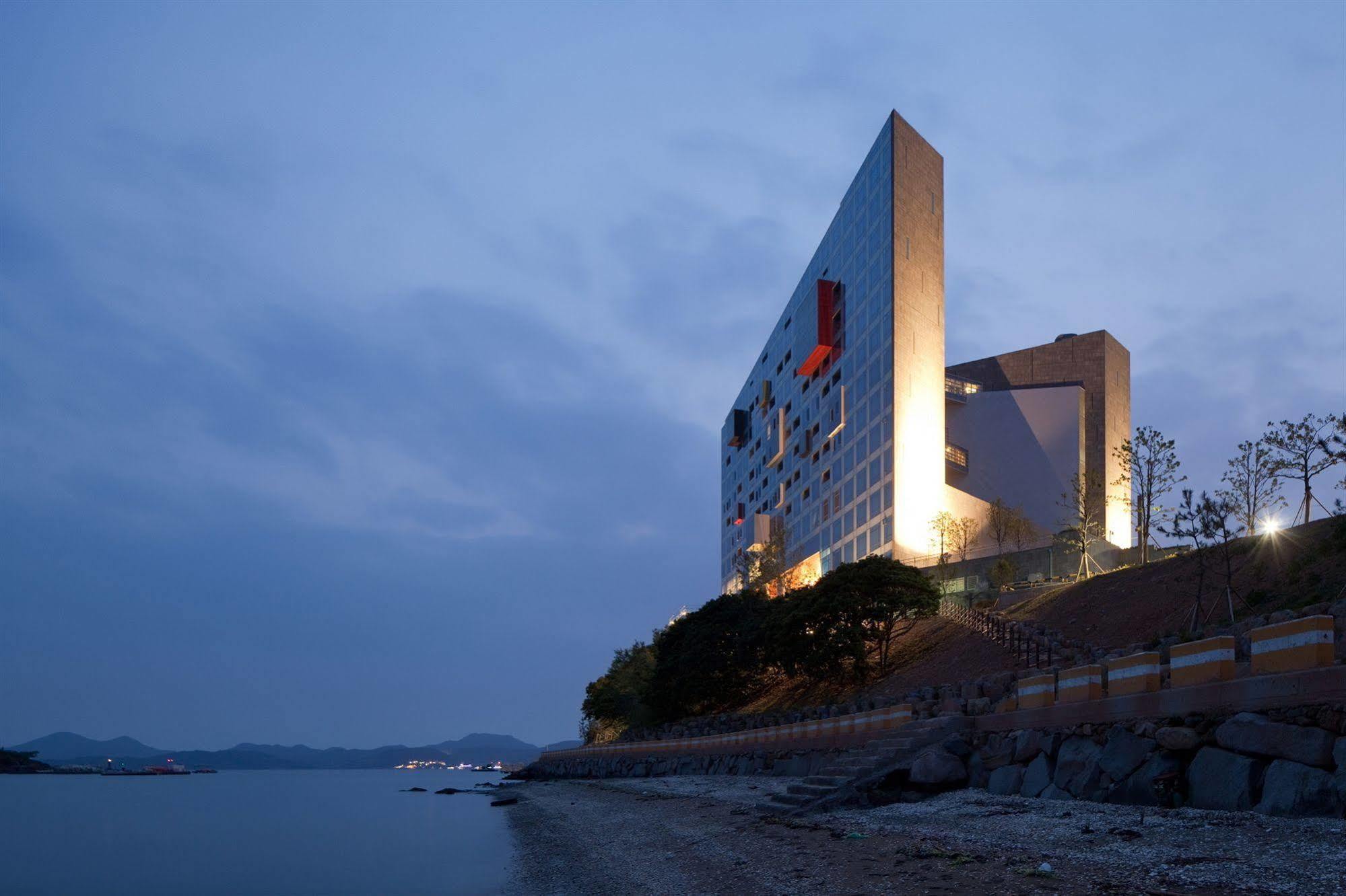Hidden Bay Hotel Yeosu Exteriör bild
