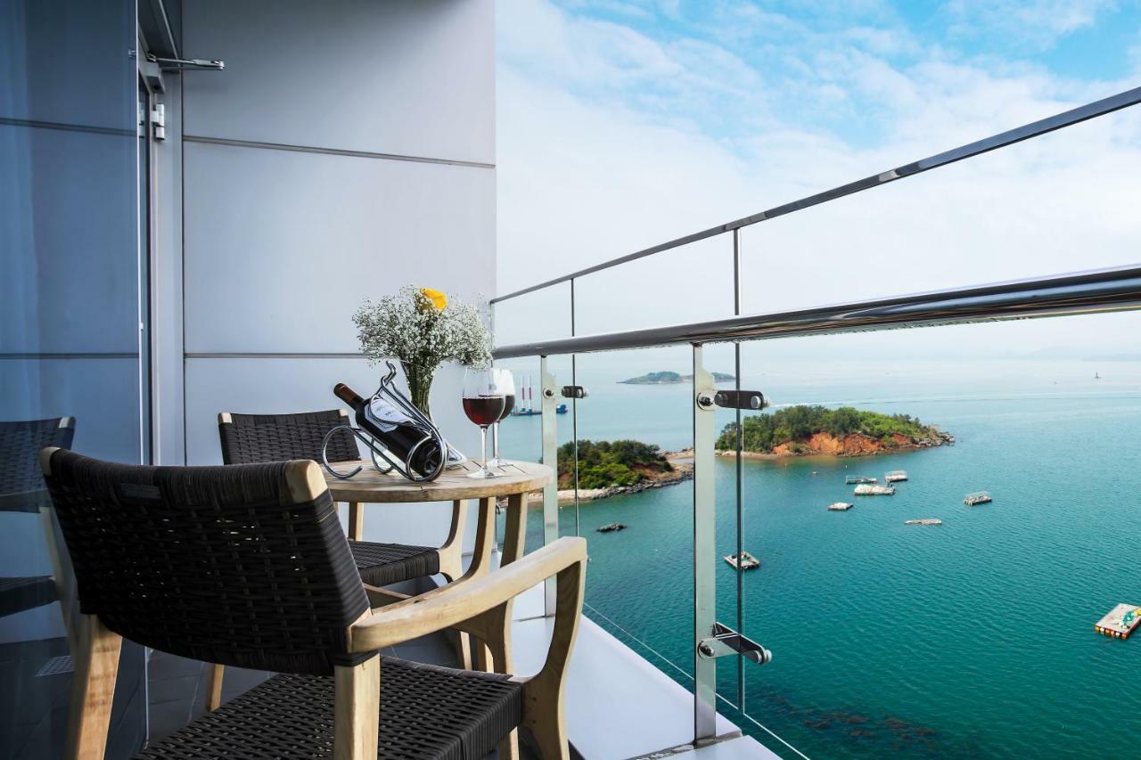 Hidden Bay Hotel Yeosu Exteriör bild