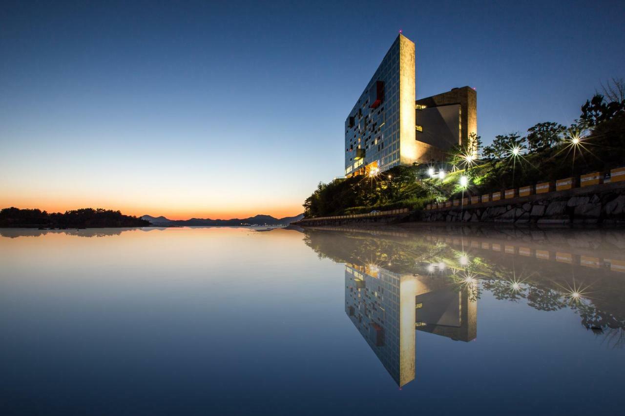 Hidden Bay Hotel Yeosu Exteriör bild